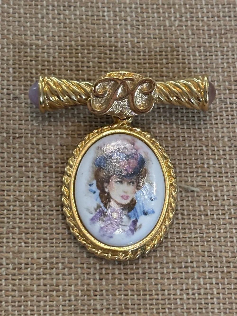 Vintage 1996/97 AVON President’s Club Pin Female Award
